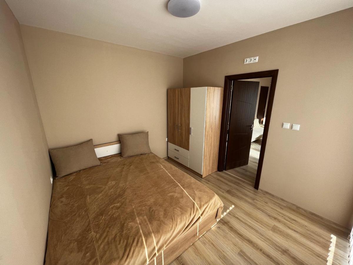 Valemar Apartments Pomorie Exterior photo